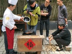 地锅小公鸡-百味地锅鸡(财校分店)