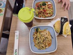 秘制凉皮肉夹馍-魏家凉皮(梨园店)