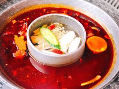菌香鸳鸯锅-晓宇重庆火锅(赛格国际购物中心店)