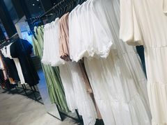 -URBAN REVIVO(上海中庚漫游城店)