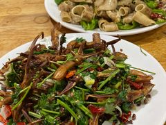 -超越海鲜屋(飞龙物业店)