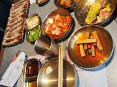-草家酱蟹炭火烤肉店(珲春南路一店)