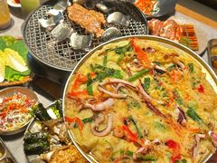 -草家酱蟹炭火烤肉店(珲春南路一店)