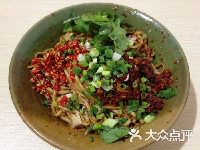 兄弟宜宾燃面生椒牛肉面图片 - 第2张