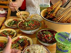 -拈签一笑黄牛肉辣卤串串
