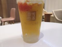 -奈雪的茶(湖滨银泰in77C区PRO店)