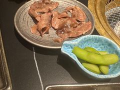 -山川小町·极番烧肉(新地假日广场店)