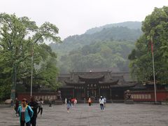 -峨眉山报国寺