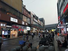 景点-龙洞步行街