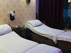 -东方亮足道(中国红街店)