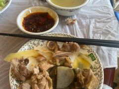 -鲁朗纳麦石锅鸡庄园