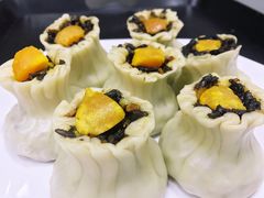 乌米咸蛋黄烧卖-佬泰丰斋· 乌镇茶食餐厅