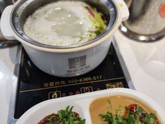 -百品聚旋转火锅(万德庄店)