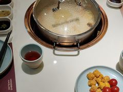 -洪氏嗨捞·猪肚鸡火锅(阳光天地店)