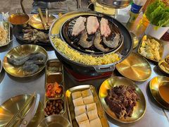 -胡悦里韩式烤肉(芝罘万达广场店)