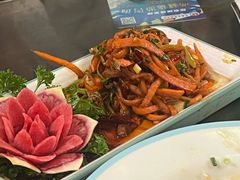酸萝卜炒牦牛肉-吉祥圣雪藏餐