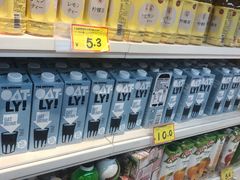 零售区-好特卖HotMaxx(杭州滨江宝龙城店)