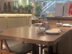 -港丽餐厅(正大店)