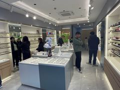 -视野联行眼镜·蔡司·尼康·授权优选门店(青浦宝龙店)