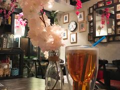 -layback cafe & bar