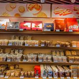 年货送礼必囤｜奇华饼家聚宝锦盒[礼物]