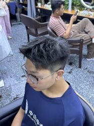 -藤野造型专业烫染接发