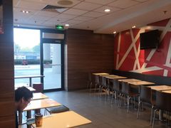 用餐区-麦当劳(武汉火车站店)