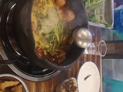-丹丹妹苗家砂锅酸辣烫