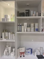 -JNK皮肤管理中心