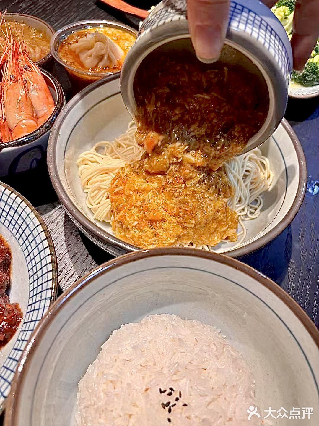 必吃榜蟹黄饭‼️来上海吃它值了～