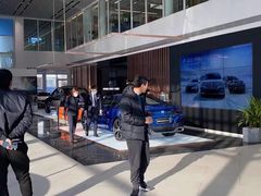 -北京宝诚宝马4S店