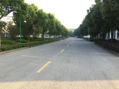 -江苏省惠山中等专业学校