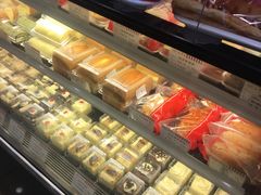 -红宝石·鲜奶小方·海派西点房(南丹店)