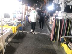 -吴山路夜市