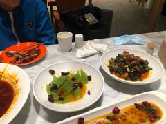 -渝信川菜 · 川味家常菜(财富购物中心店)
