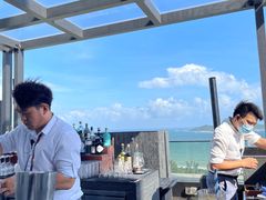 -瑰丽酒店·海吧·天际下午茶·现场DJ·天台酒吧