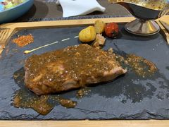 -悦享绿山墙西餐厅