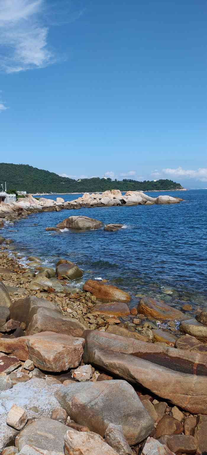 小梅沙沙滩-"本来想去大梅沙 ,那边设施齐全逛的地方也.