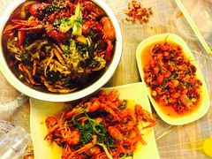 -巴厘龙虾·榜首油焖大虾(音乐学院·沿江酒馆店)