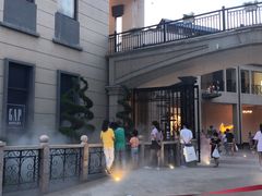 -王府井奥莱临潼小镇(临潼店)