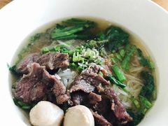 -Chom Cafe and Restaurant