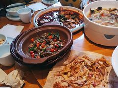 -有红鸡毛店·川菜(建设路店)