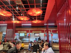 大堂-76人老烩面(龙湖泰山路店)