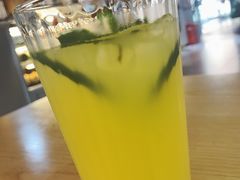 酸酸金桔柠檬-F+轻食健身赋能空间(中华北路国贸商场店)