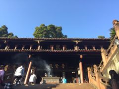 -峨眉山报国寺