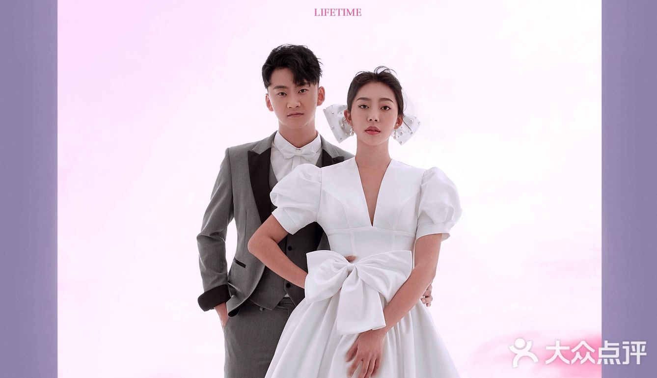 专业的无影棚拍摄，画面干净又高级