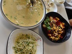 黄金鱼头汤-华凌山庄·隐湖栖