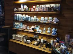 零售区-星巴克臻选(杭州良渚文化村店)