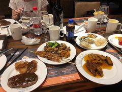 -四海一家自助餐(益田假日广场店)