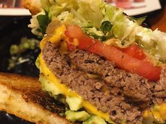 圣塔芭芭拉经典牛肉特堡-The Habit Burger Grill 哈比特汉堡(复兴soho店)